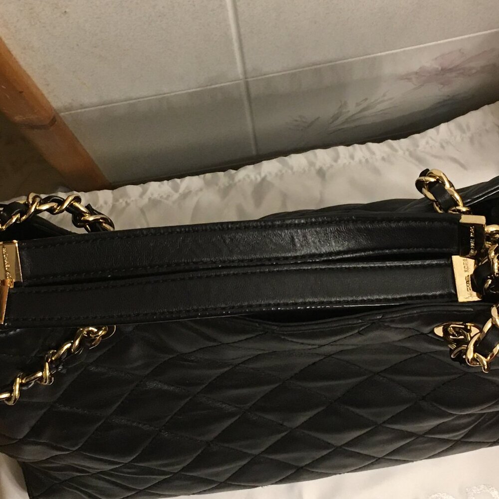 Michael Kors Susannah Large Quilted Black Tote Bag - Picture 7 of 17